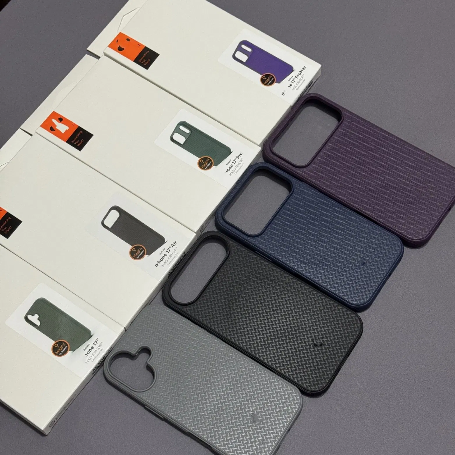 Чехол Spign Magazine 17 PRO Max Full Coverage Shockproof