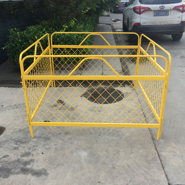 Easily Assembled Factory Direct Sell Customized Yellow Manhole Pit Guard Fencing