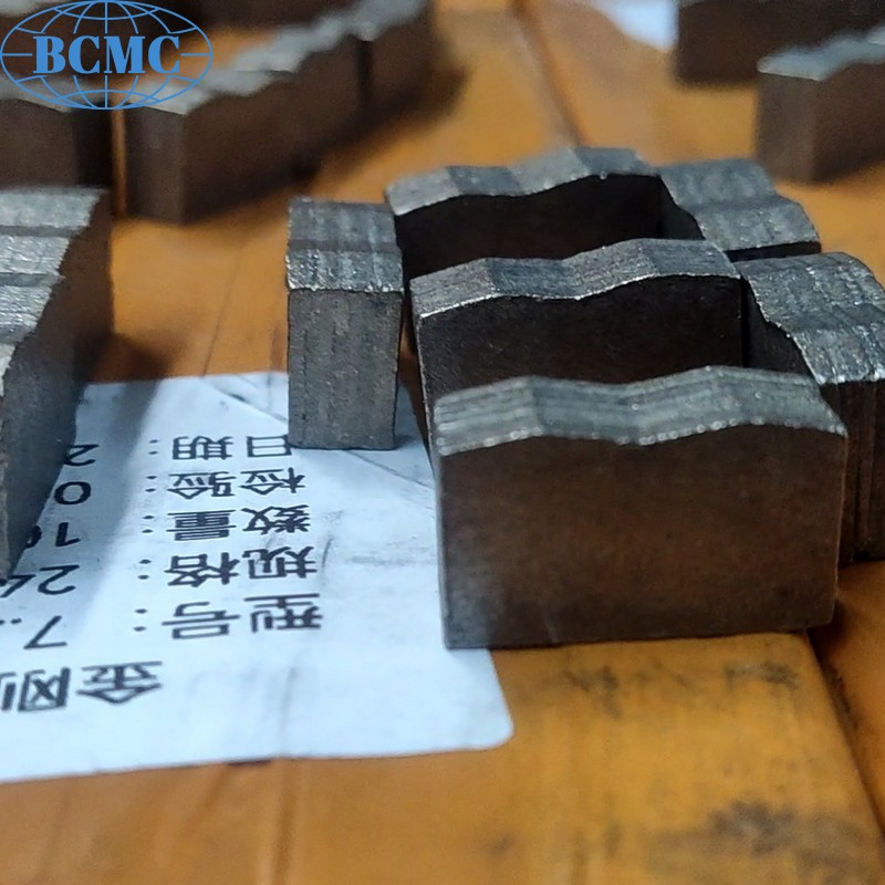 Алмазный сегмент для резки гранита и базальта BCMC