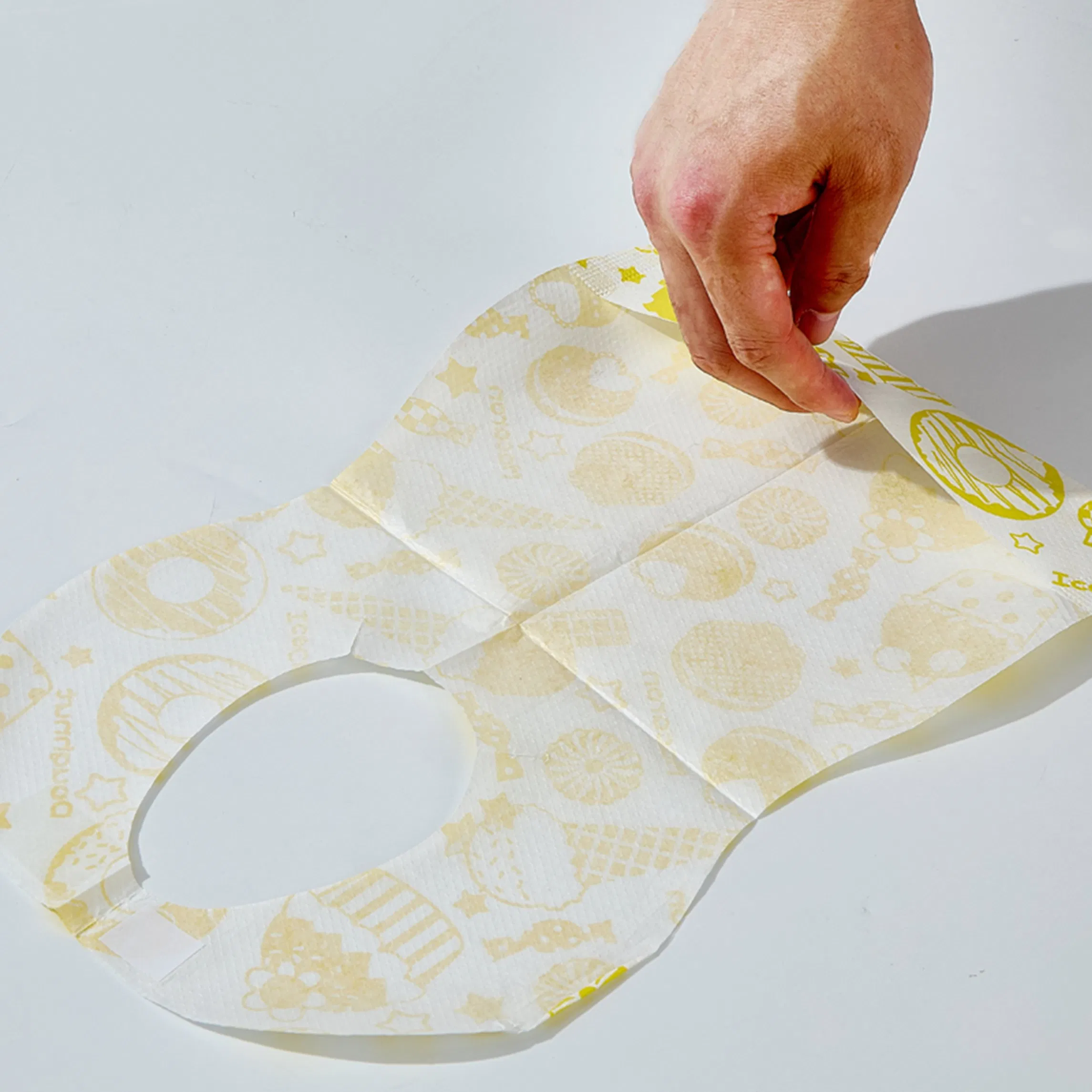 Ultra-Soft Absorbent Disposable Bibs for Mess-Free Baby Meals