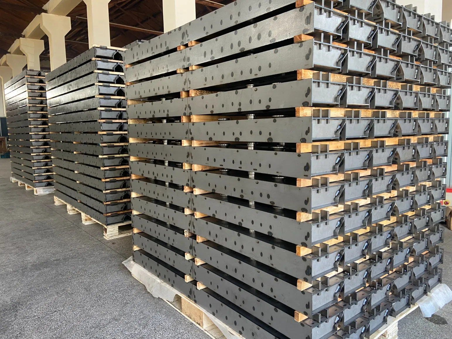 Magnetic Shuttering and Formwork Systems for Precast Concrete