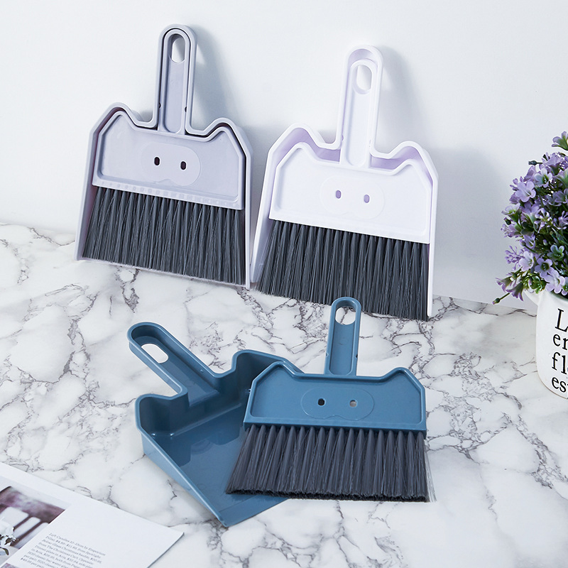 Home Desktop Mini Keyboard Cleaning Brush Trumpet with Dustpan Small Broom Set
