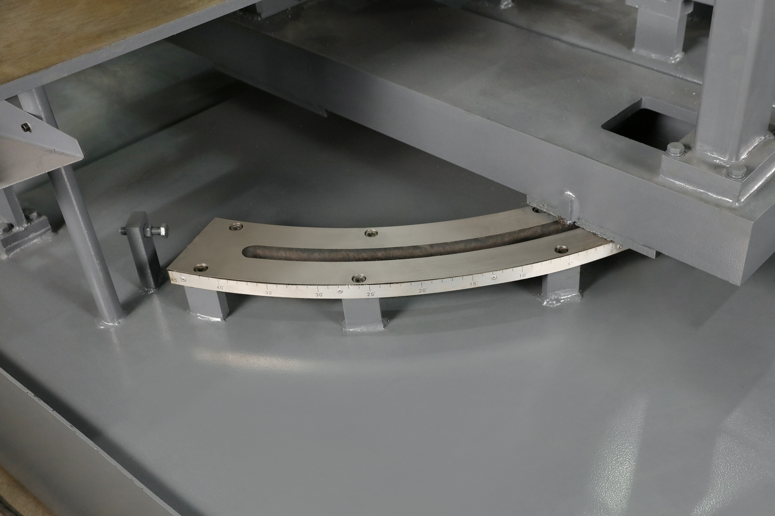 Ленточная пила по металлу автоматическая промышленная