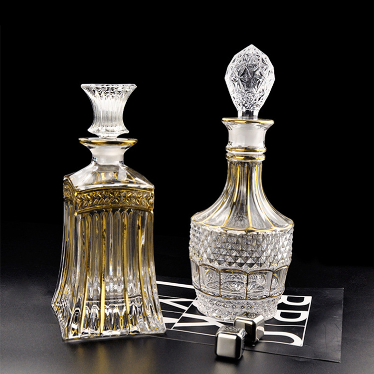 Luxury Gold Painted Wine Whiskey Spirits Glass Bottle Custom Gold Rimmed Whiskey Decanter Bottle