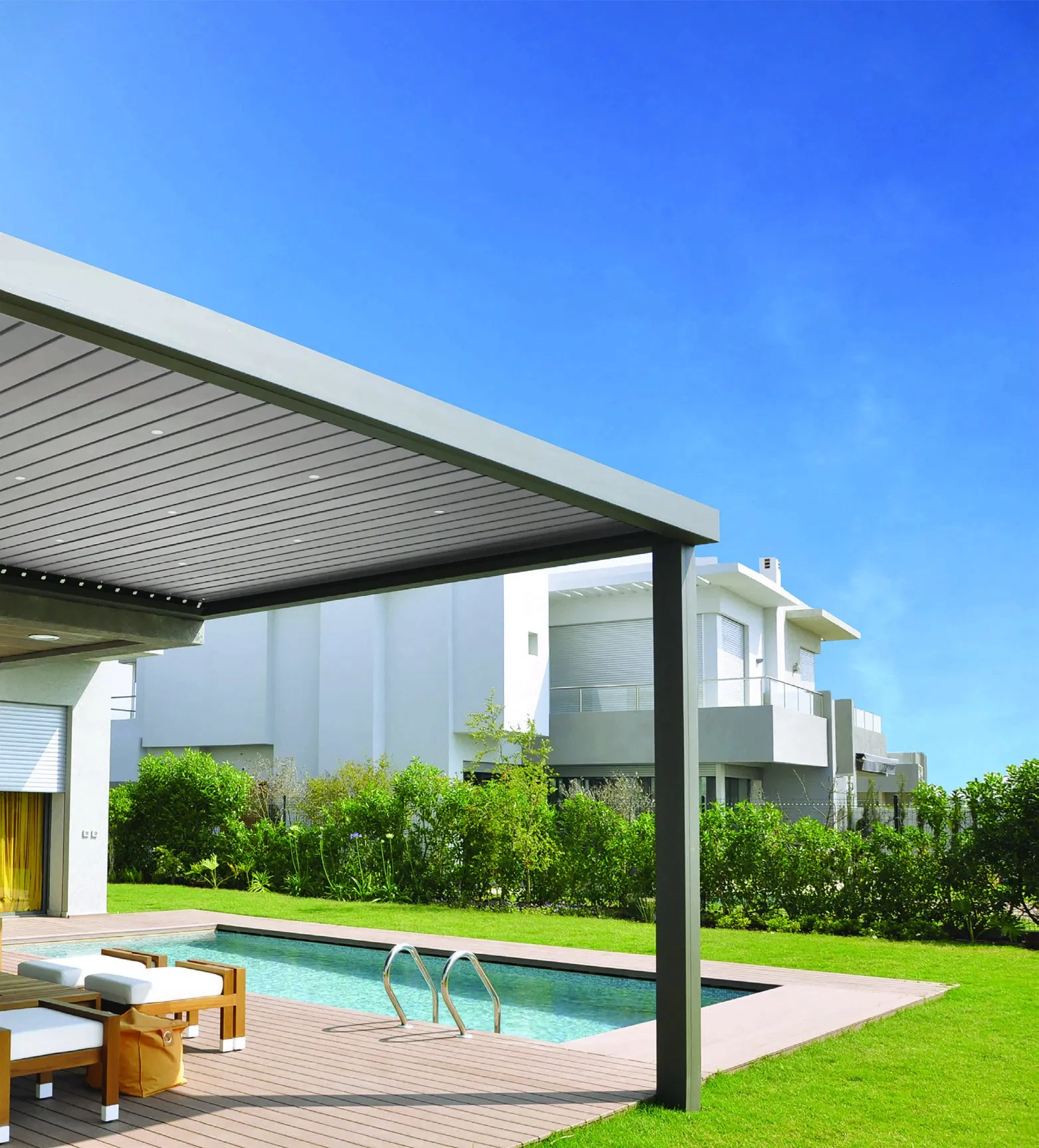 Toman Wide and Big Roof Shutter, Build a Cool Place.