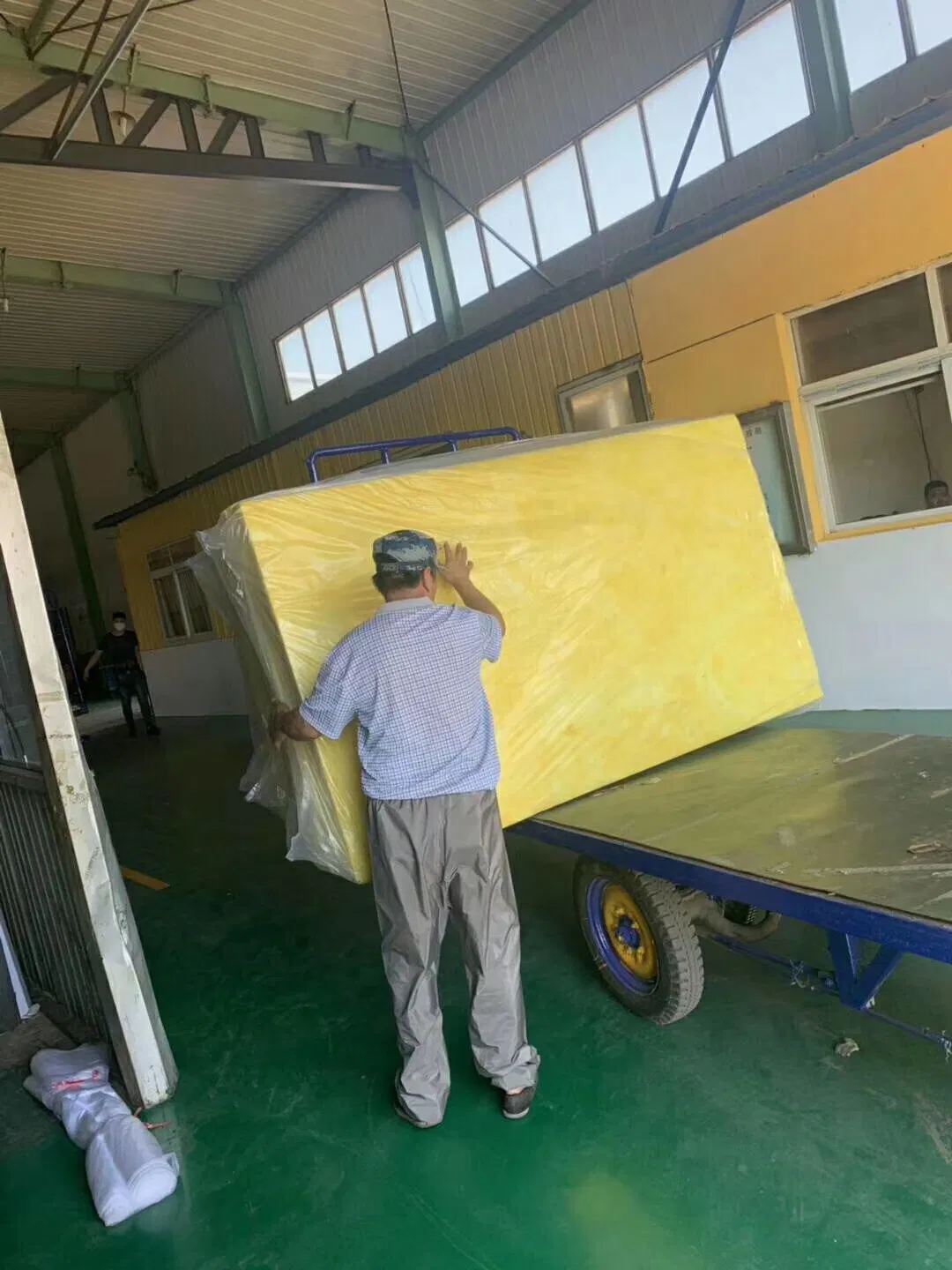 Yellow Color Good Quality Fiberglass Glass Wool Heat Insulation Board Sinosky