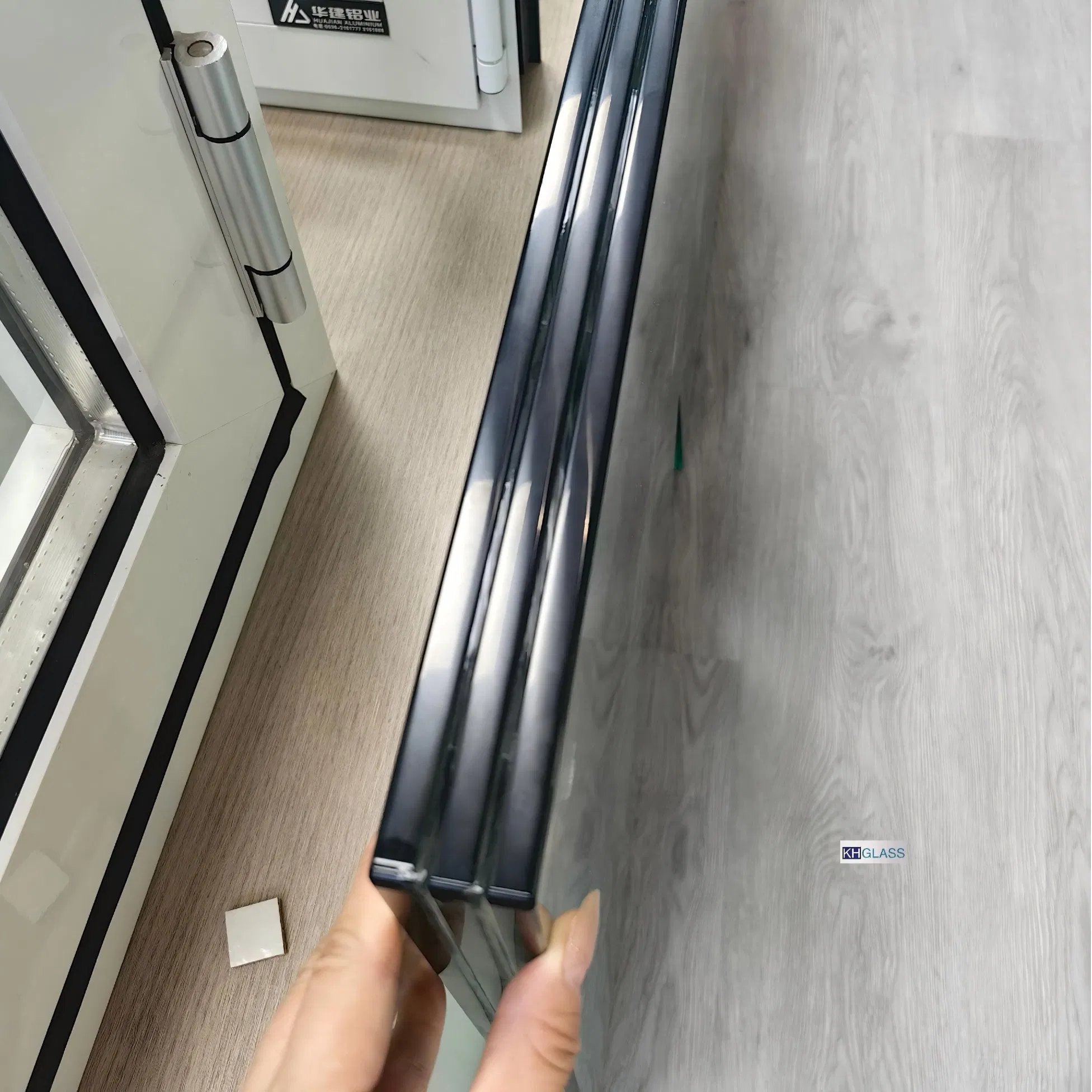 Customized Strong Sgp PVB Clear /Color Tempered Laminated Glass for Suspension Bridge