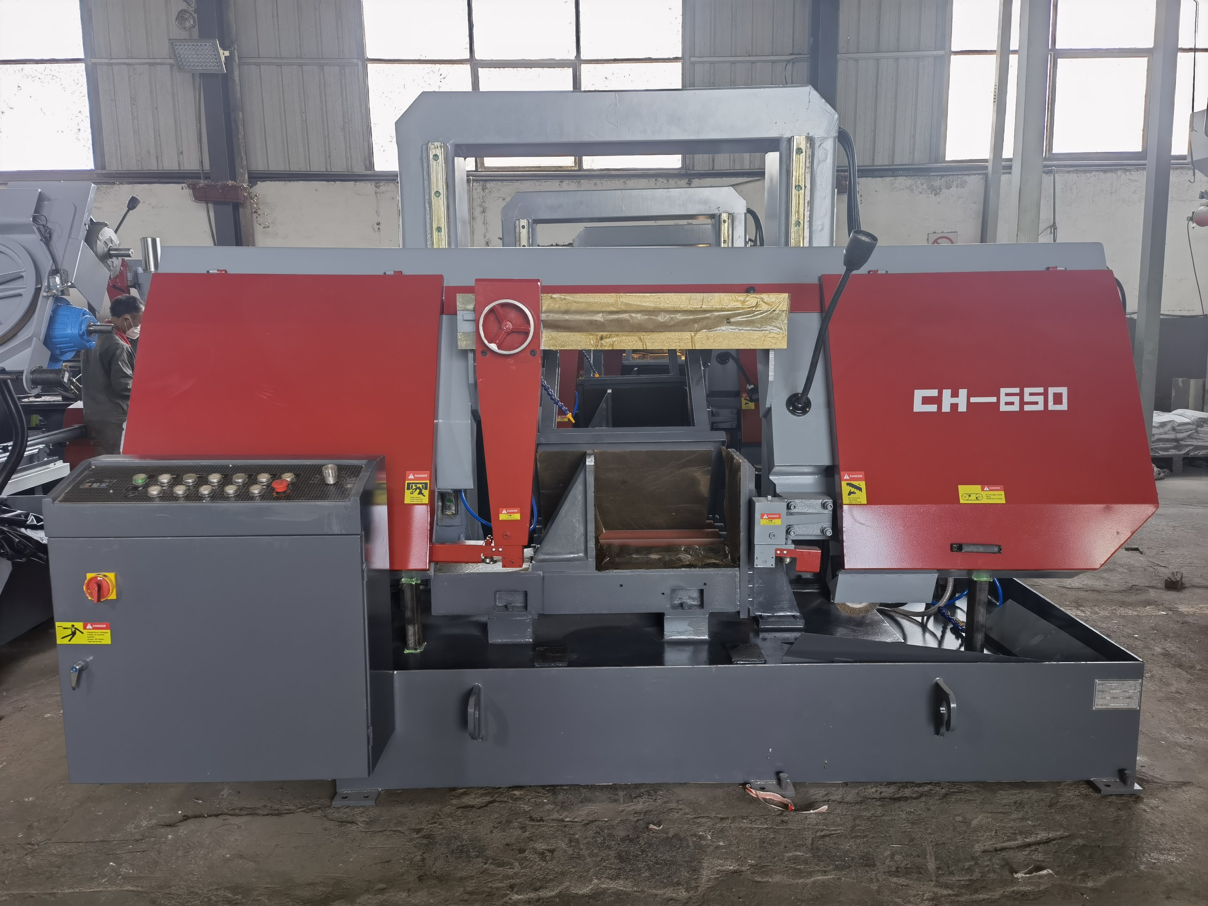 Ленточная пила по металлу полуавтоматическая козловая CH-650