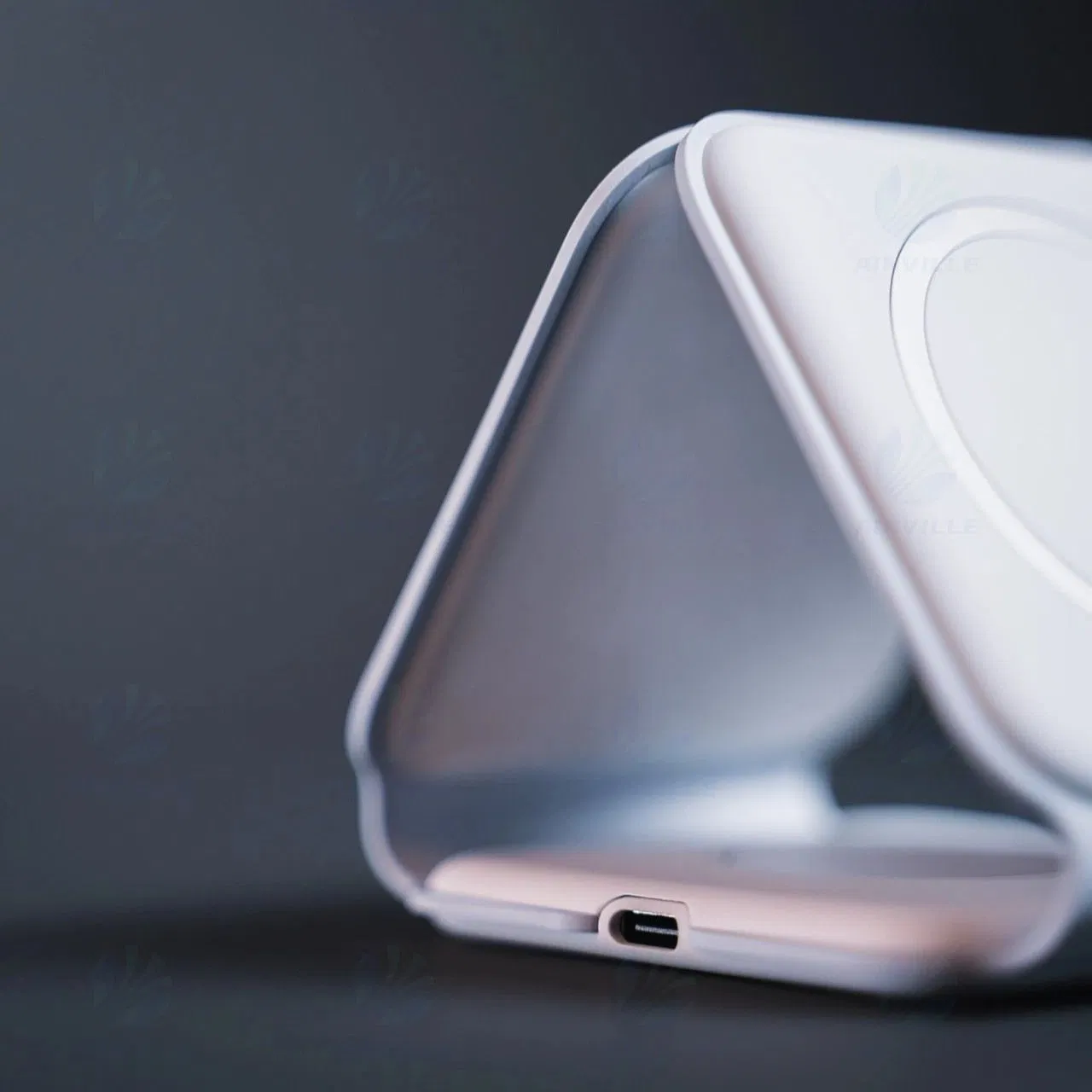 Магнитная беспроводная зарядка 3 в 1 для iPhone, часов и наушников