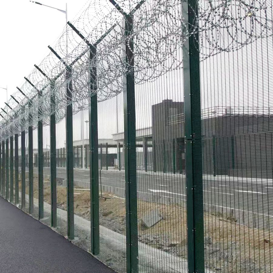 High Security Perimeter Airport Fence Razor Barbed Wire Anti Climb