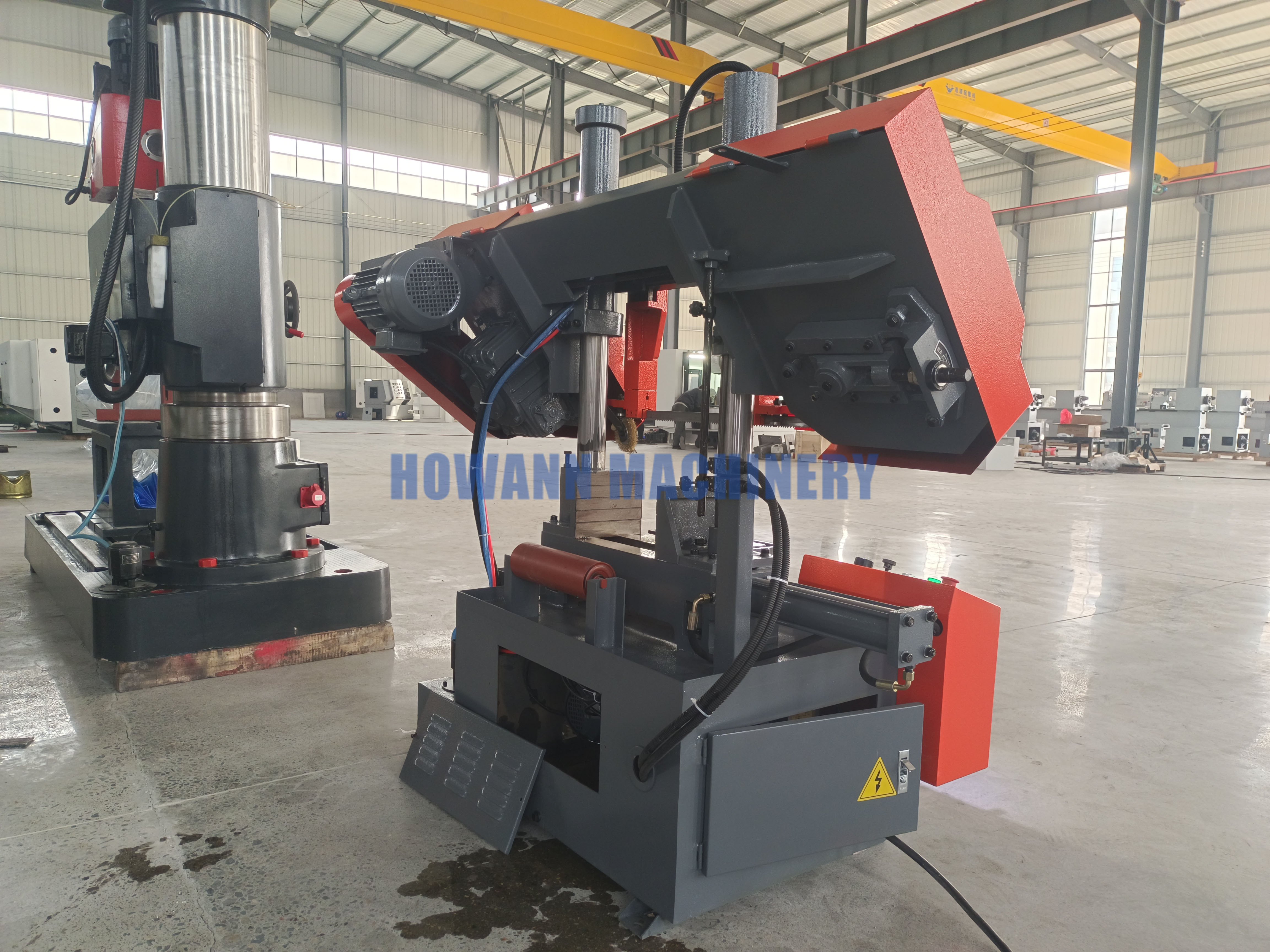 Ленточная пила по металлу горизонтальная усиленная GH4228