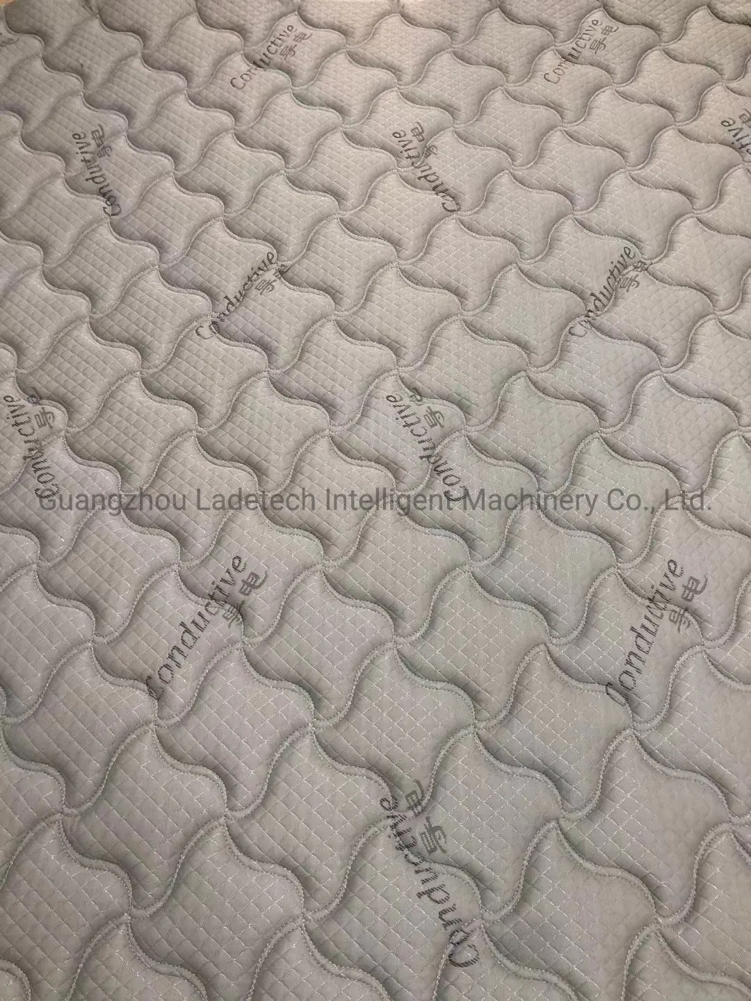 LDT-QTF02 Thick Mattress Topper Multineedle Quilted Fabric
