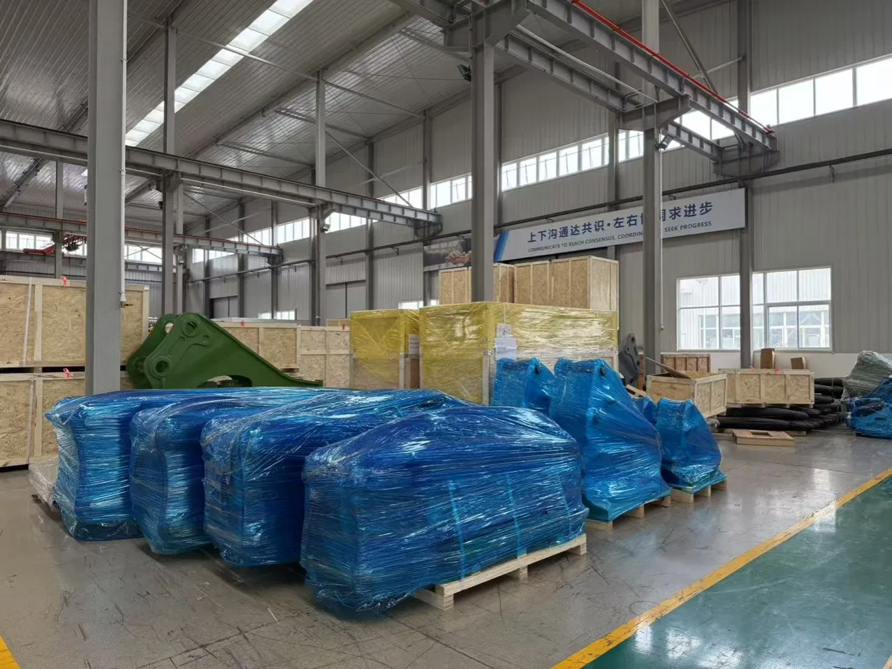 Hot Sale Sb30, 3--4 Ton Excavator Box Type Silenced Hydraulic Breaker Excavator Hammer High Frequency Vibration Performance