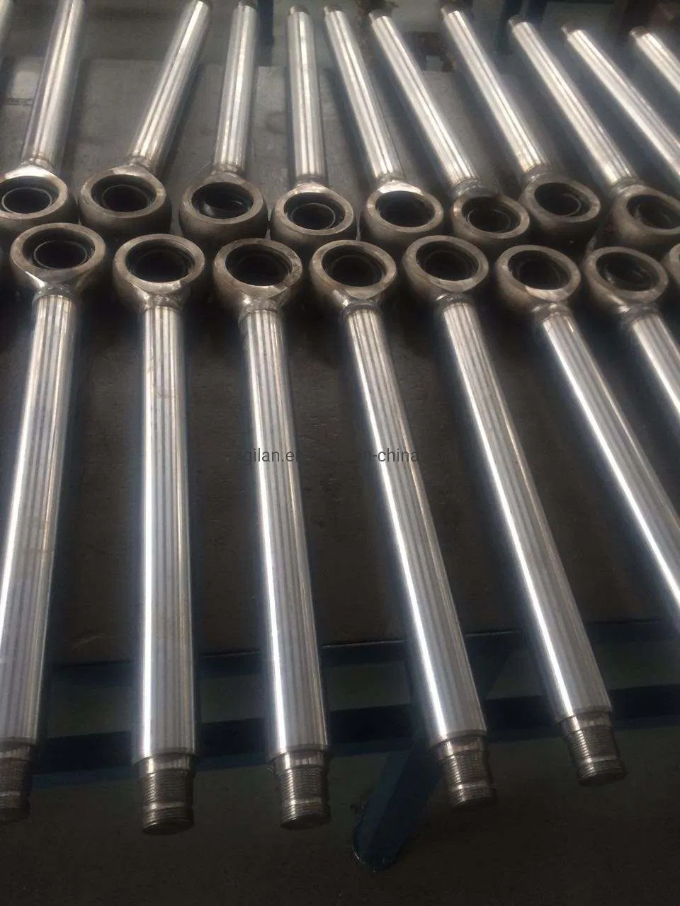 Хромированный шток гидроцилиндра 30-50 мкм