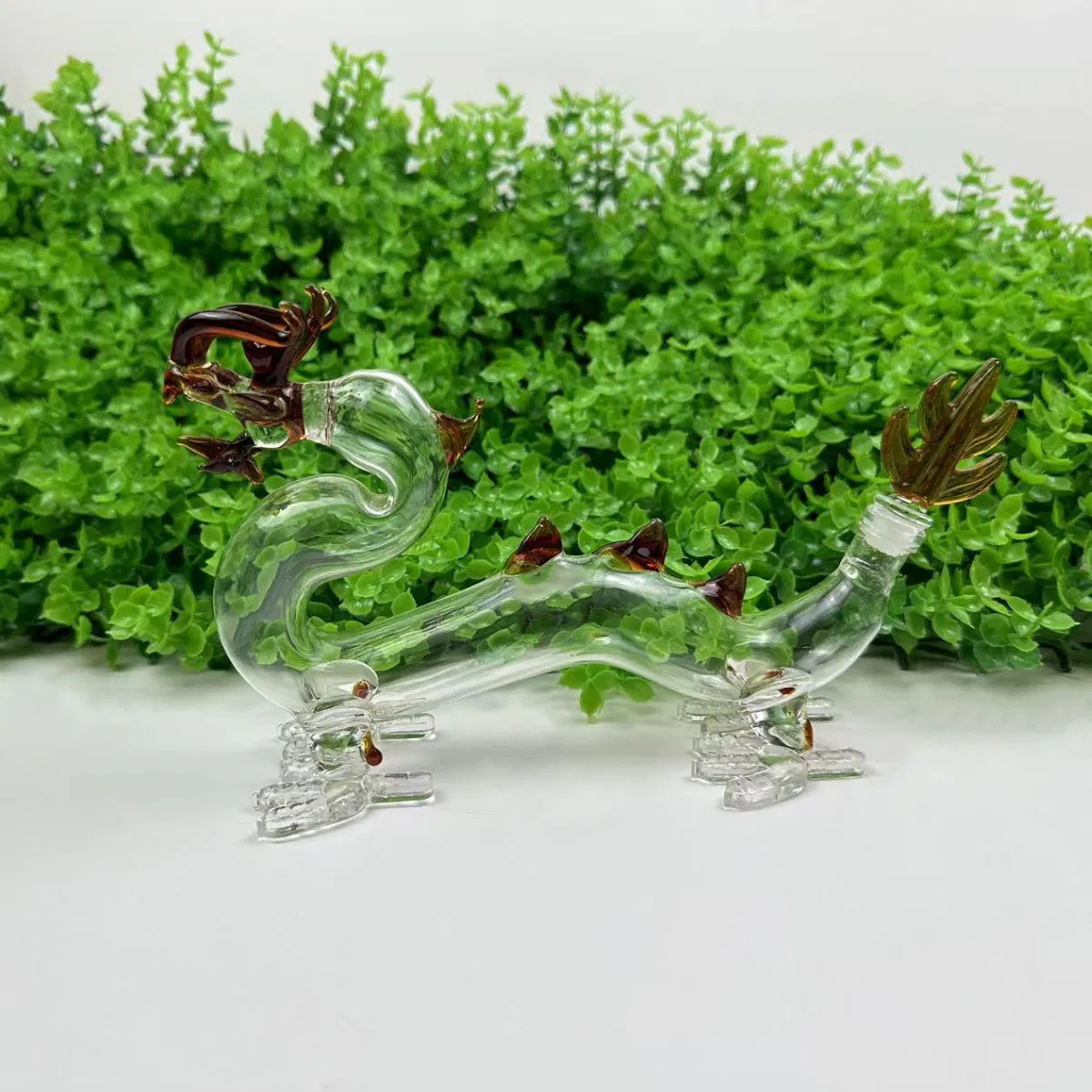 Factory Wholesale New Design Dragon Shape Whiskey Glass Decanter Bottle