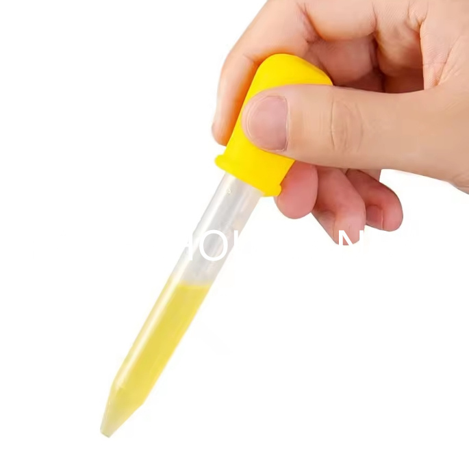 Hot Selling Baby Anti-Choking Dropper, with a Laboratory Professional 5ml Scale Silicone Medicine Feeder