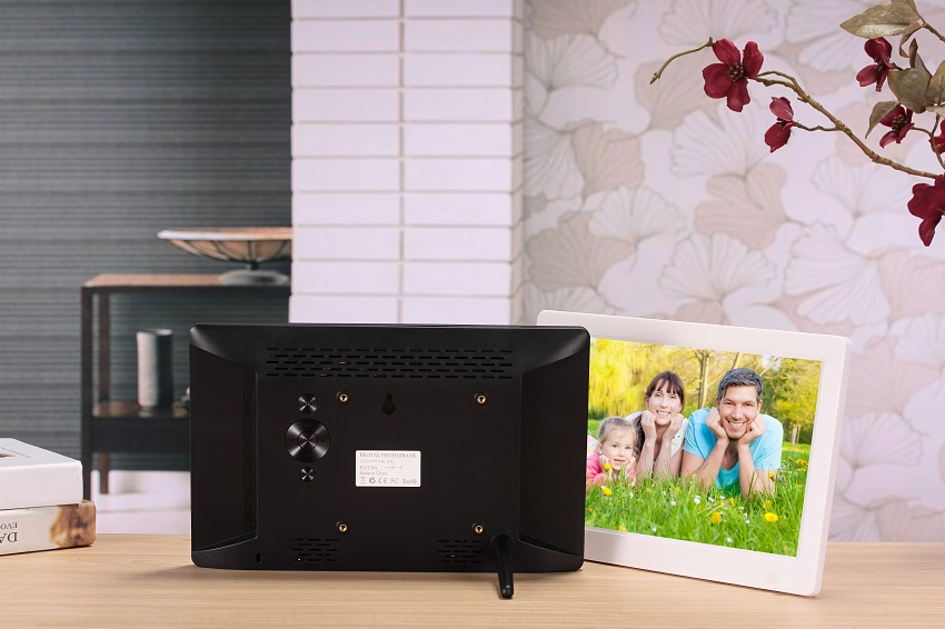 Chinese Factory 11.6inch Digital Video Photo Picture Display Frame with Custom Logo