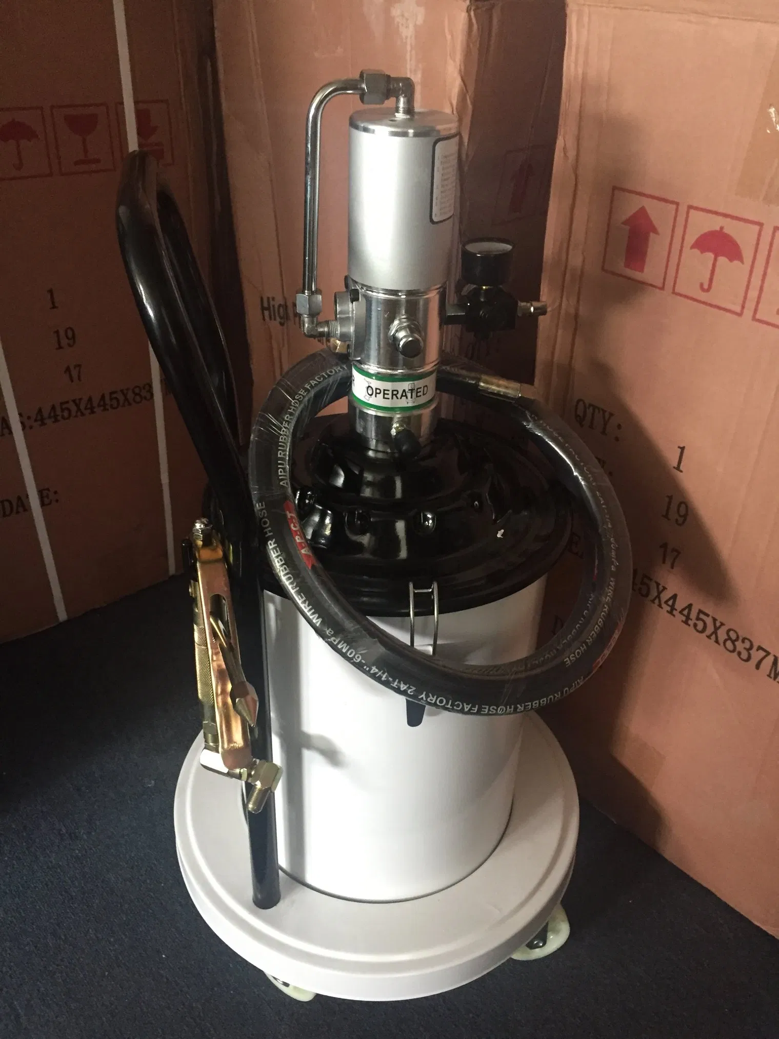 Air Operated Pneumatic Gun Grease