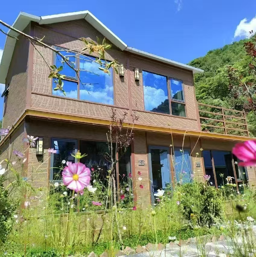 Luxury Comfortable Prefabricated Tiny Mobile House Light Steel Villa Suppliers