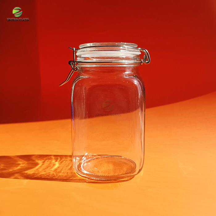 Стеклянные банки с логотипом и герметичными крышками