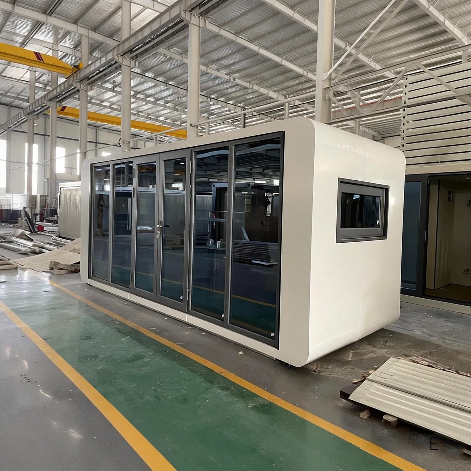 Good Sale Prefab House Apple Cabin Luxury Hotel Cabin Customized Detachable Office Pod Apple Homes