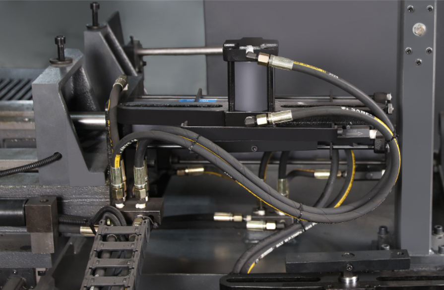 Станок ленточнопильный полуавтоматический по металлу