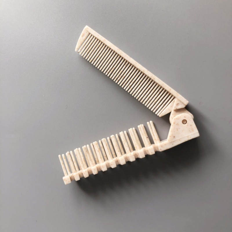 Folded Wheat Straw Comb with Hotel Amenities for Guest Room Using