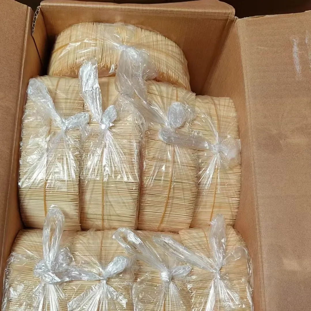 Factory Direct Sales of Dispasable Bamboo Toothpicks for Home/Hotels /Restaurants Use.