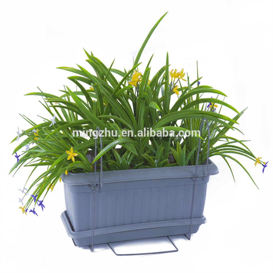 Коробка декоративная с искусственными цветами