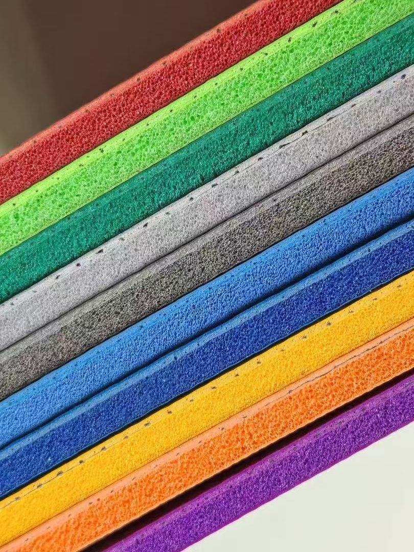 Профессиональное ПВХ покрытие для спортзалов и тенниса