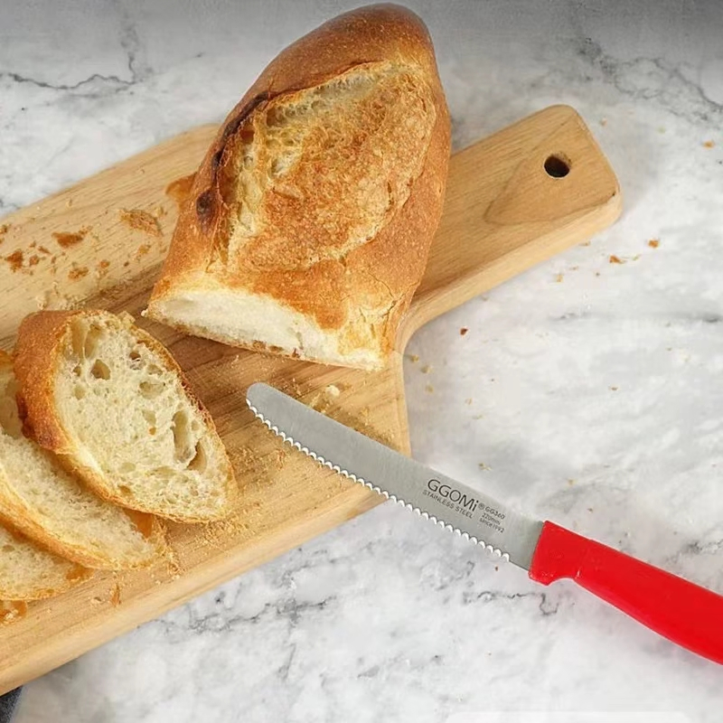 Professional Bread Knife for Effortless Toast and Fruit Cutting