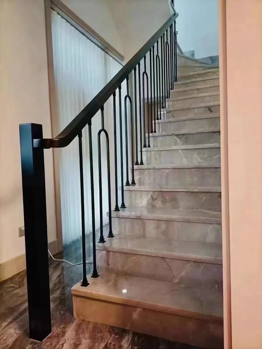 Factory Price Popular Black Gold 44-Inch Iron Balustrades of The Villa