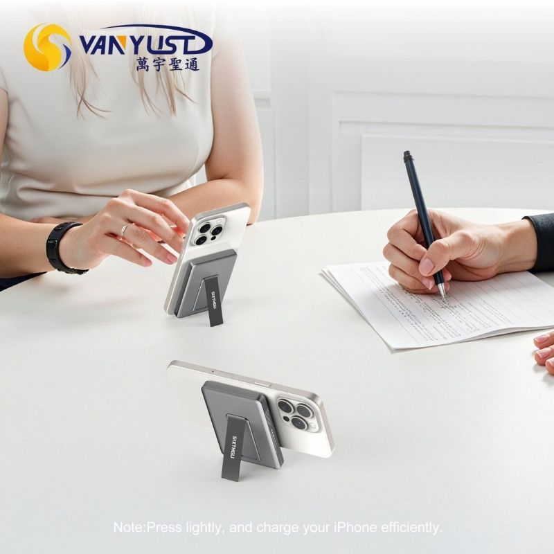 Factory Price 10000mAh Pd 22.5W Aluminium Alloy Portable Power Bank Magnetic Wireless Battery Pack Mag Safe Power Bank with Foldable Holder for Smartphone