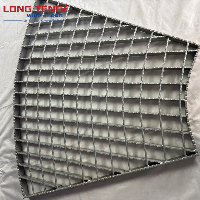 Heavy Steel Floor Grille Galvanized Steel Mesh Outdoor Aluminium Concrete Steel Grating