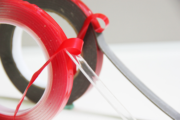 Waterproof Transparent Adhesive Removable Heavy-Duty Tape for Outdoor or Indoor Cold & Hot Condition