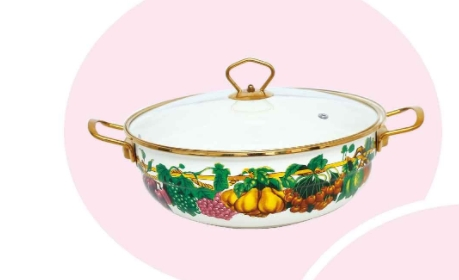 The Saudi Enamel Pot Can Be Seen in Phnom Penh