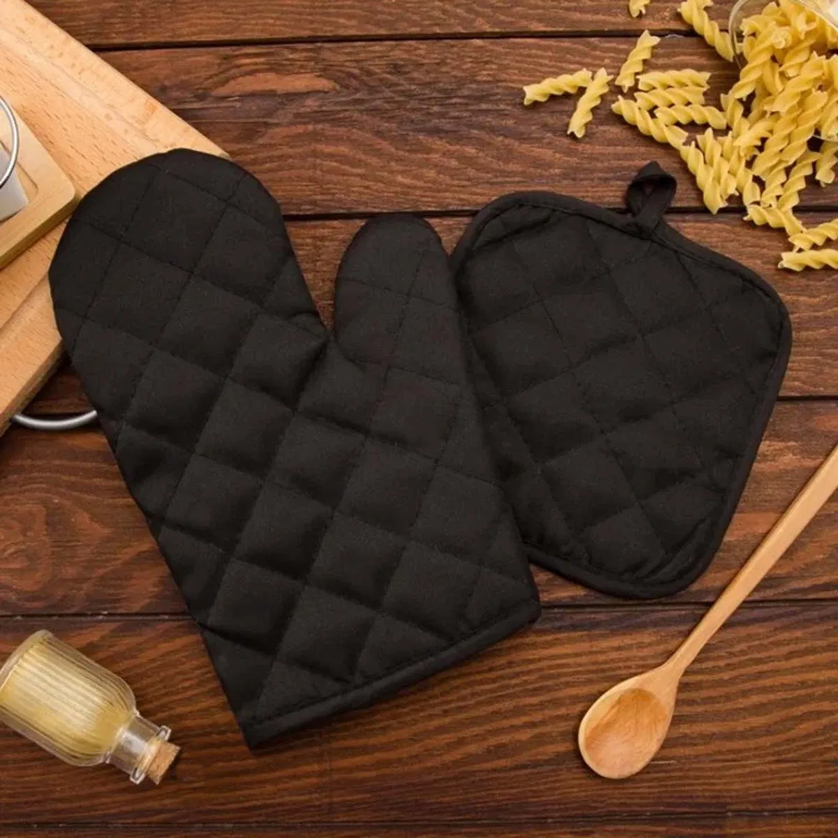 Heat Insulation Pad, High-Temperature Resistant Pure Black Pot Pad, Desktop Protection Pad Set, Heat Insulation Gloves