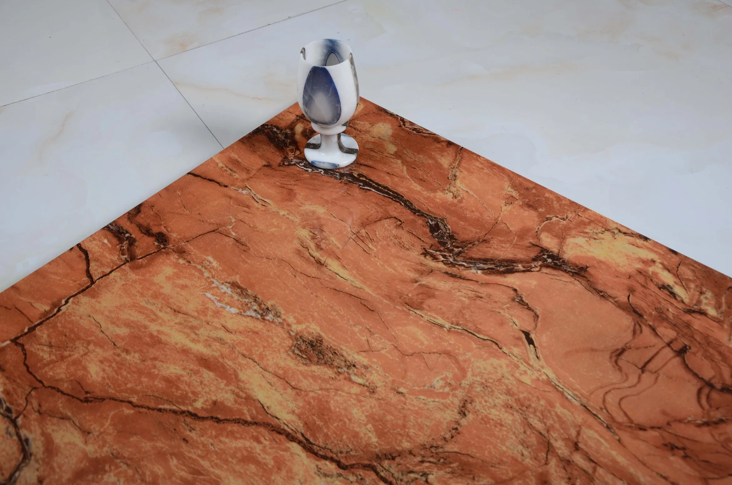 New Design Full Glazed Glossy Porcelain Floor Tile for Home, Hotel, Supermaket, Store (600*600/800*800mm)