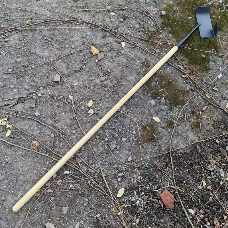 Factory Direct Sales Carbon Steel Hoe with Long Wooden Handle for Garden