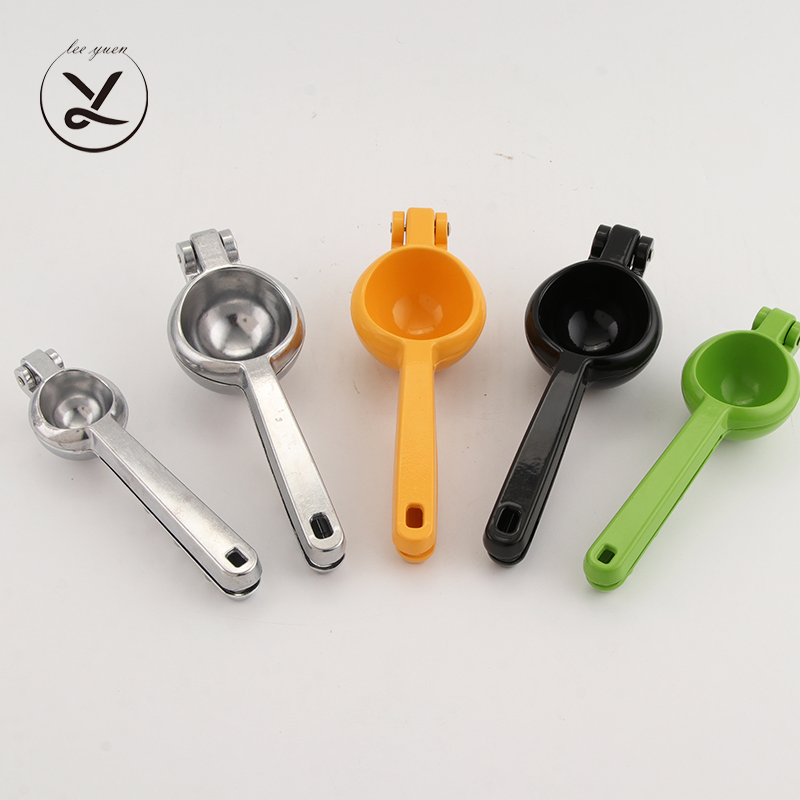 Ergonomic Lemon Extractor Gadget for Effortless Fruit Squeezing
