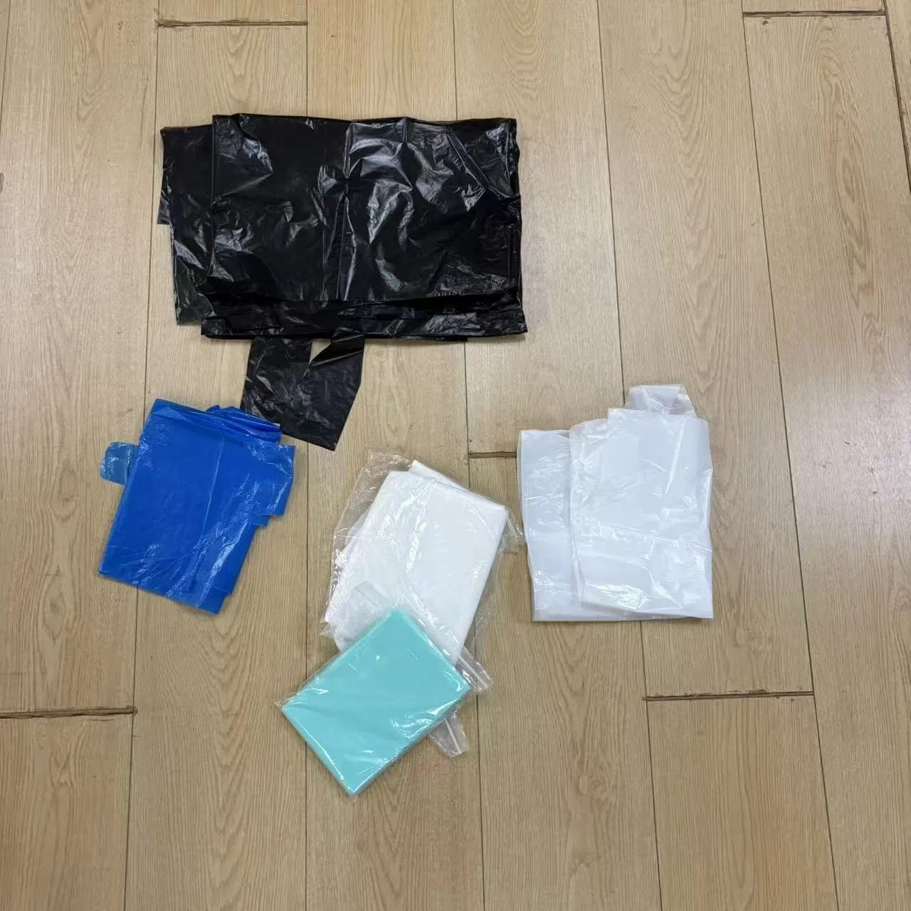 Disposable PE Apron Independent Packaging Custom Catering Hairdressing