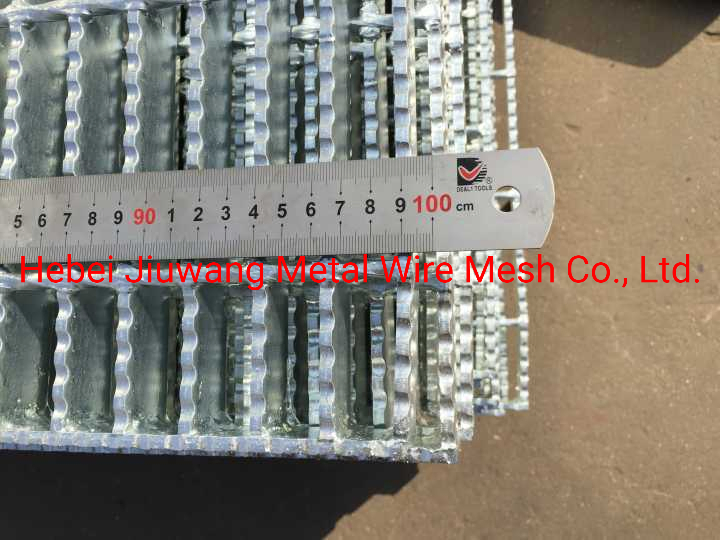 20FT*3FT Hot DIP Galvanized Serrated Grating for Nigeria Market