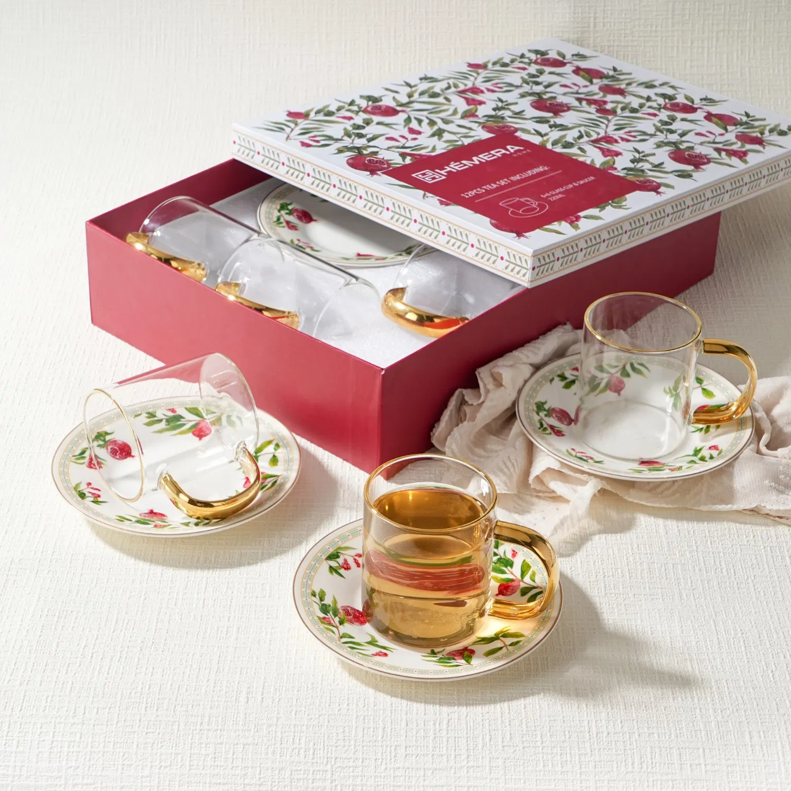 Набор кофейный Bone China с цветочным узором