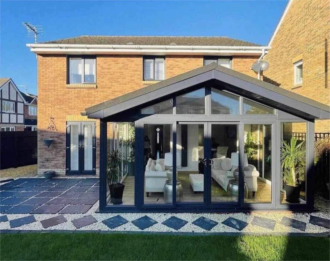 Modern Glass Aluminum Flat Glass Sun Roof Terrace Porch Backyard Sunroom with Awning Folding Windows