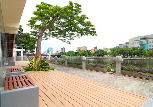 Eco-Friendly Waterproof Composite Decking Anthracite for Garden Park Public Area Landscape Exterior Terrace Wall Panel/Fence Wood Texture Alfresco Decking