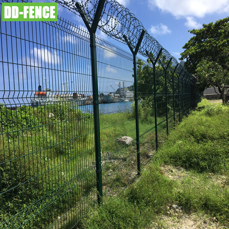 High Quality Galvanized Security Barbed Wire Farm Prison Airport Fence Prices