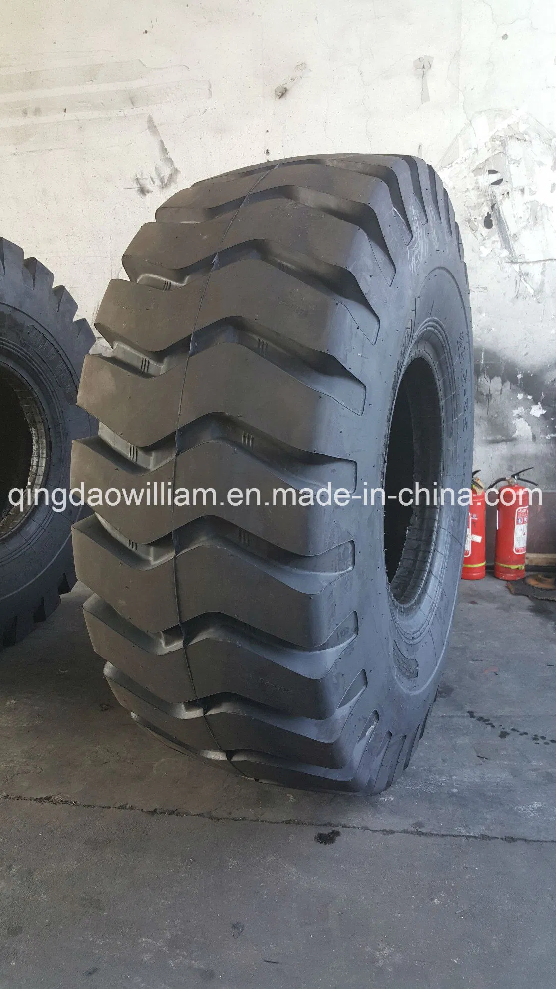 23.5x25 Off-Road Tire