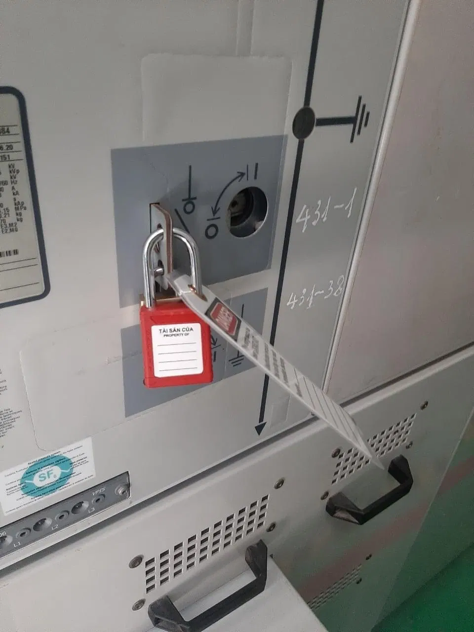 Customizable Lockout Padlocks for Enhanced Workplace Safety Control Loto Solutions