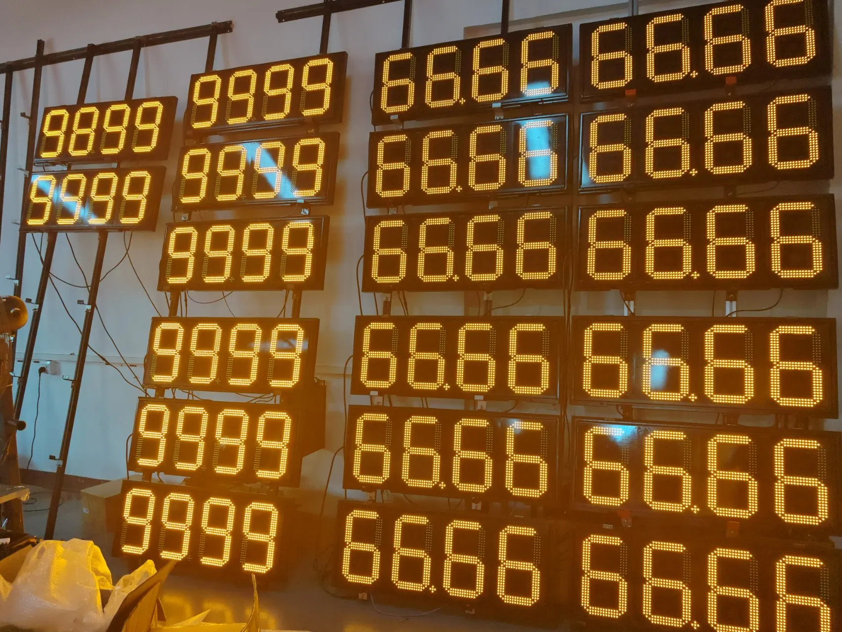 12 Inch 7 Segment LED Display for Gas Station LED Gas Station Price Sign - Outdoor Use, High-Visibility Design