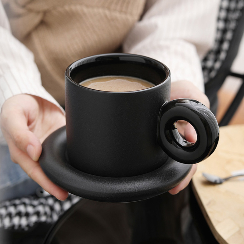 Керамическая чашка с блюдцем Nordic Matte Black